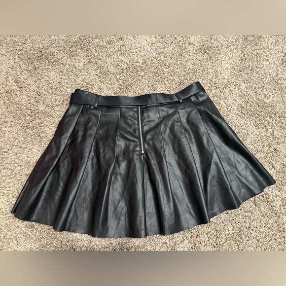 Black Faux Leather Dolls Kill Skirt with Belt and Pocket - Picture 4 of 5